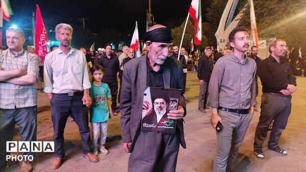 تجمع بیعت با رهبری در نورآباد به صد و پنجاه و هفتمین شب رسید