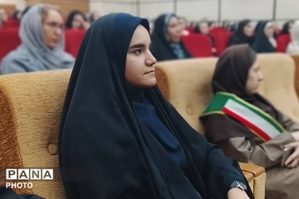 نشست اولیا و مربیان پایه‌های هفتم و هشتم دبیرستان پویندگان