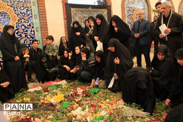 تشییع پیکر خانوداه شهید دکتر حسین طاهری در پردیس