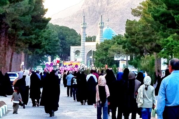 پیاده روی حرم تا حرم