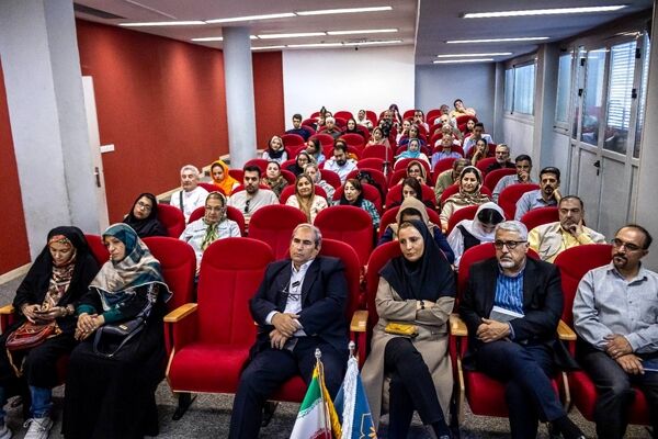 اسناد تاریخی پایه شناخت هویت و تاریخ جامعه‌اند