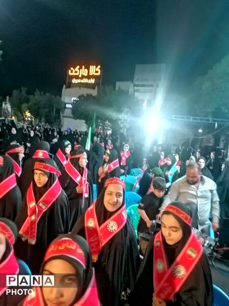 اجتماع دانش آموزان پیشتاز سازمان دانش آموزی در ابرکوه