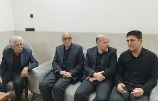 معاون وزیر آموزش و پرورش به دیدار دانش‌آموز شهیده یزد رفت