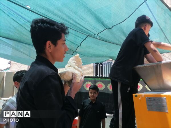 مدارس ناحیه دو مشهد در تکاپوی پذیرایی از زائرین آقای شهید