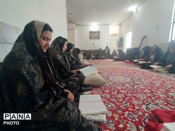 محفل انس با قرآن کریم‌‌ در روستای مهدی آباد خلیل آباد