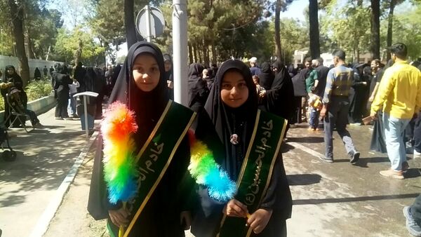 جاماندگان اربعین حسینی در  راهپیمایی حرم تا حرم نیشابور 