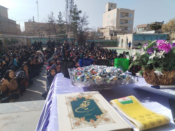 جشن ایام شعبانیه در دبیرستان هاشمی نژاد 