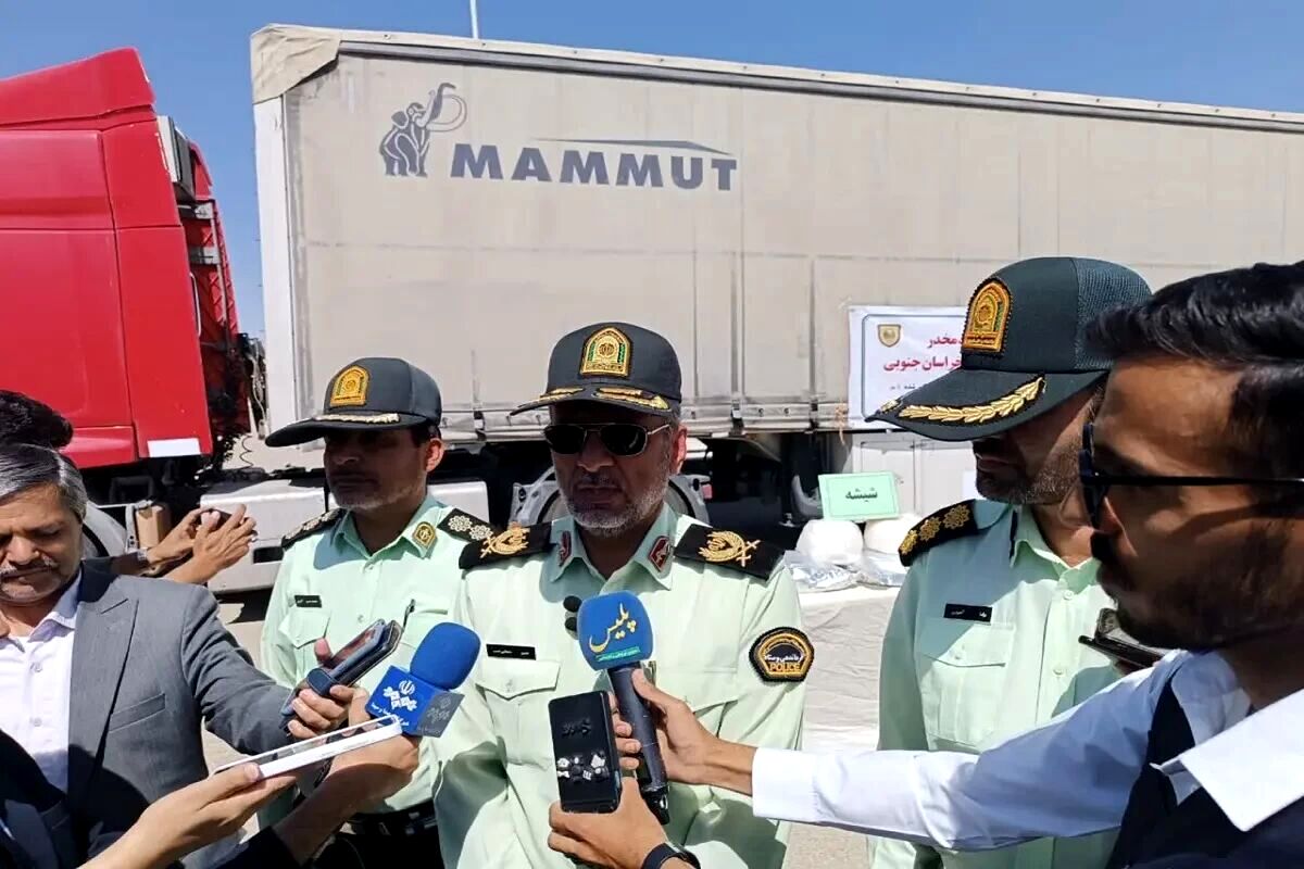 جاسازی 271 کیلو شیشه در بار برنج لو رفت