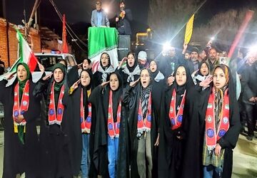 نقش آفرینی دانش آموزان دبستان شهید سید خلیل رضوی نیشابور