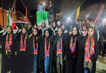 نقش آفرینی دانش آموزان دبستان شهید سید خلیل رضوی نیشابور