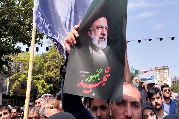 وداع تاریخی مشهدی‌ها با خادم‌الرضا؛ شهید جمهور