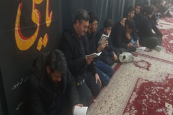 حضور چشمگیر جوانان در لیالی قدر نیشابور