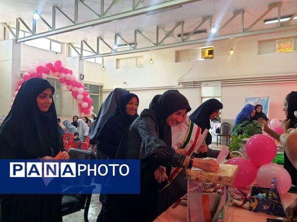 جشن عاطفه‌ها در منطقه ۱۸ پایتخت