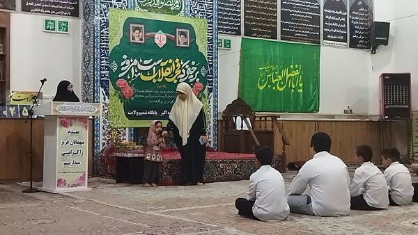 جشن بزرگ انقلاب در مسجد امام حسین (ع) نیشابور 