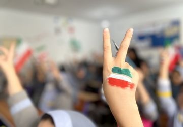 حس و حال دانش‌آموزان شهدای شهرداری از جشن‌ انقلاب 