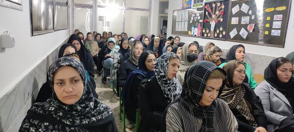 برگزاری جلسه انجمن اولیا و مربیان در دبستان هیات امنایی قرآنی مبین شیروان