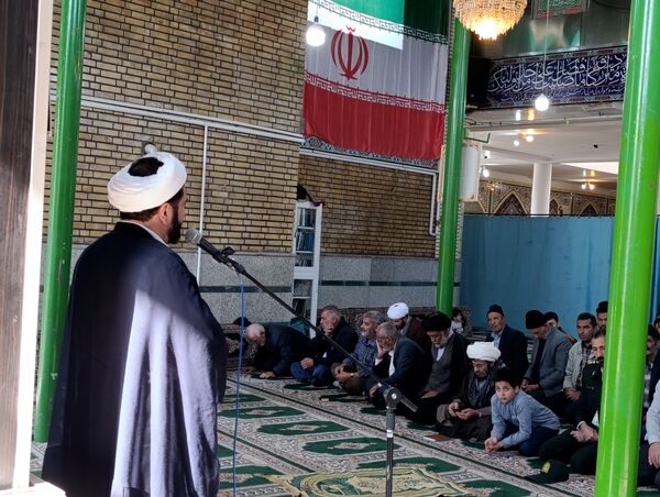 نماز عبادی سیاسی جمعه این هفته شهر سفیددشت 
