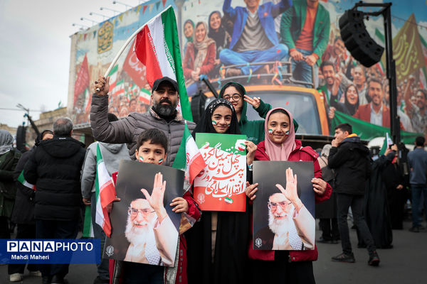 راهپیمایی ۲۲ بهمن در تهران