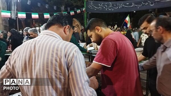 چایخانه فاطمه الزهرا در صد و پنجمین شب از اجتماعات مردمی 
