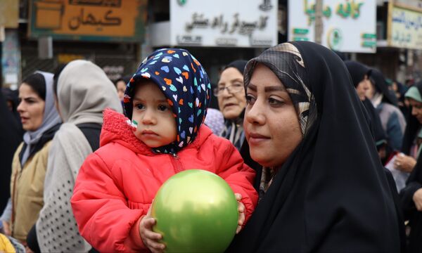 حضور پرشور مردم پاکدشت در راهپیمایی ۲۲ بهمن 