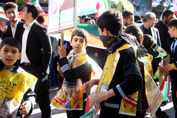 خروش دانش‌آموزان گرگانی در روز حماسه و بصیرت