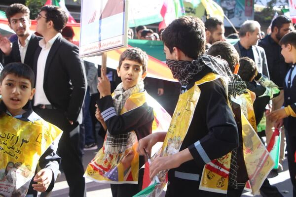 خروش دانش‌آموزان گرگانی در روز حماسه و بصیرت