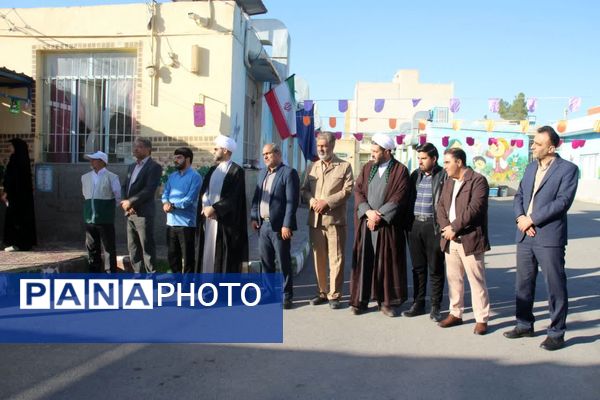 اجتماع استکبار ستیزی و رویداد پلاکاردنویسی دانش‌آموزان سمنان