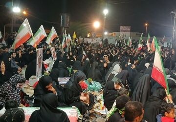 اجتماع بزرگ «دختران جان‌فدا» در میدان شهدای میناب 