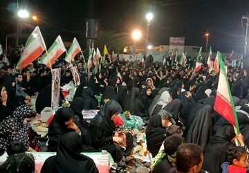 اجتماع بزرگ «دختران جان‌فدا» در میدان شهدای میناب 