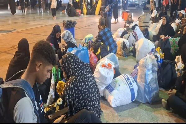 خدمات‌رسانی به زائران در مرز شلمچه همچنان ادامه دارد