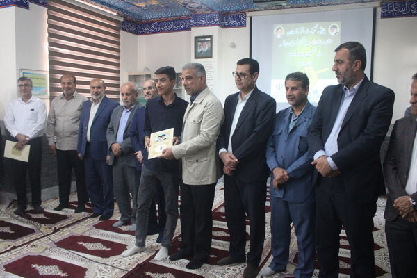 مراسم تجلیل از دانش‌آموزان ممتاز شاهد و ایثارگر شهرستان بوشهر