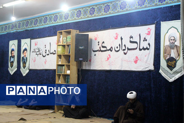 روایتگری طلاب جوان در یادواره شهدای مدرسه حقانی قم