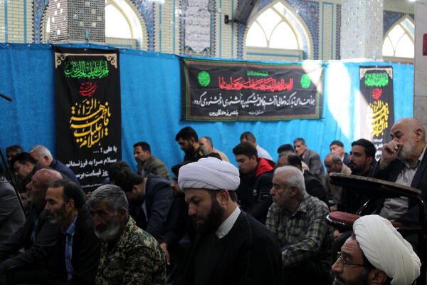 مدیرکل آموزش و پرورش استان در نماز جمعه شهربن