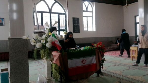 جشن روز دانش آموز دختران دبیرستان حضرت فاطمه و حضرت رقیه در مهدیه شهر بار نیشابور 