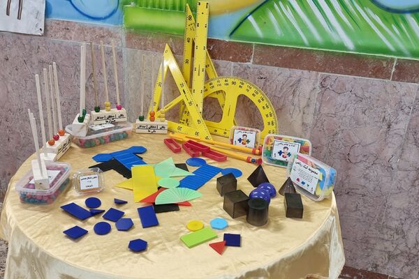 برپایی نمایشگاه صنایع آموزشی و فناوری‌های نوین در دبستان علوی 