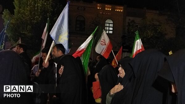 چهل روز ، چهل شب ؛ مردم نیشابور عزادار رهبر شهید و شهدای میناب هستند -۱