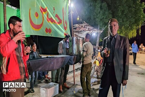 خدمت رسانی موکب حسینیه شهدای شهر بار نیشابور در اجتماعات شبانه