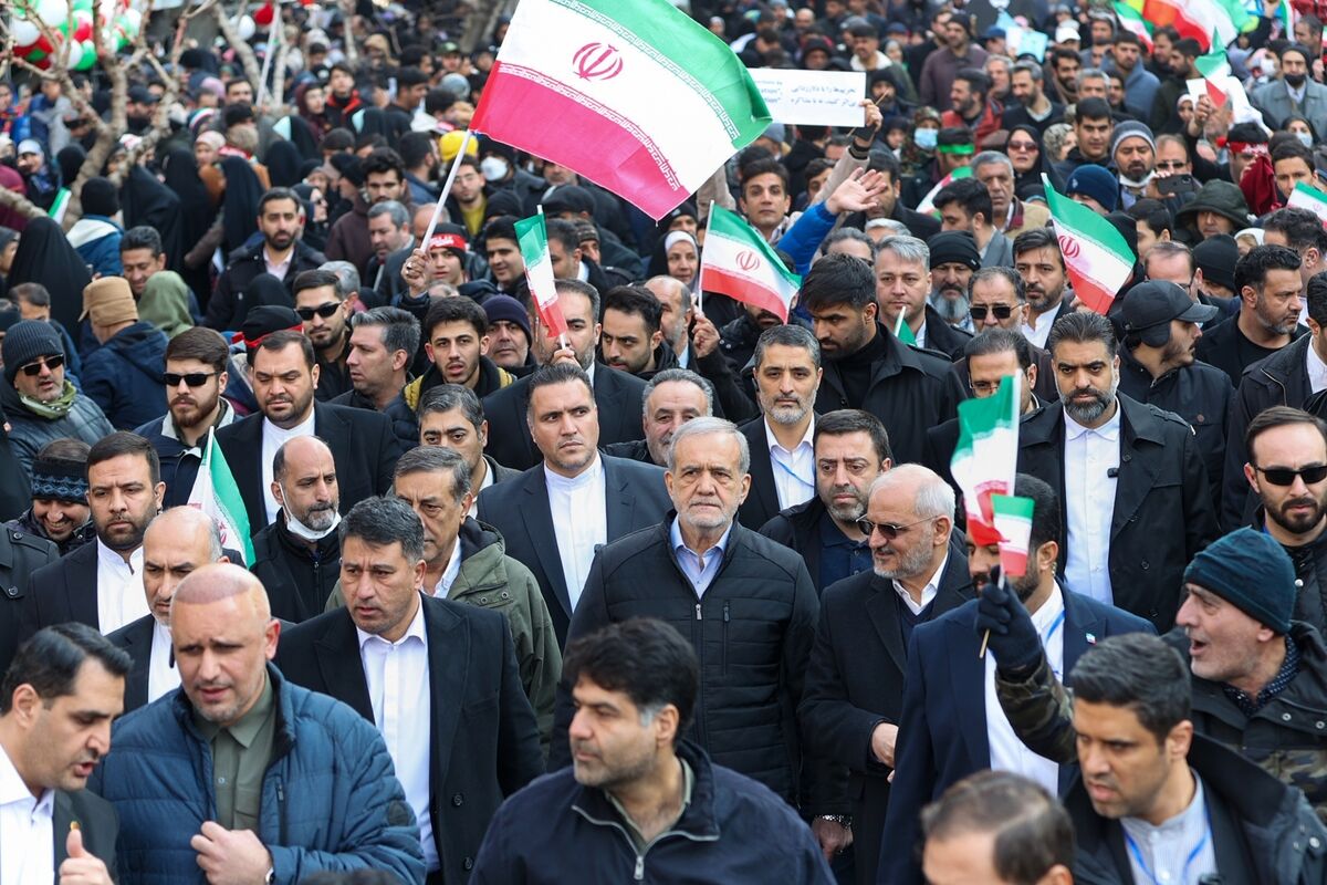 مغالطه کذب و اتهام مجرمانه به رئیس جمهوری