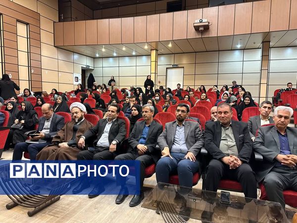  رونمایی از چهار کتاب در شب شعر خلیل‌آباد