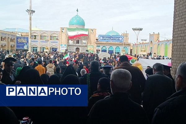 شور انقلابی در پیشوا، همه یکصدا برای ایران در 22 بهمن