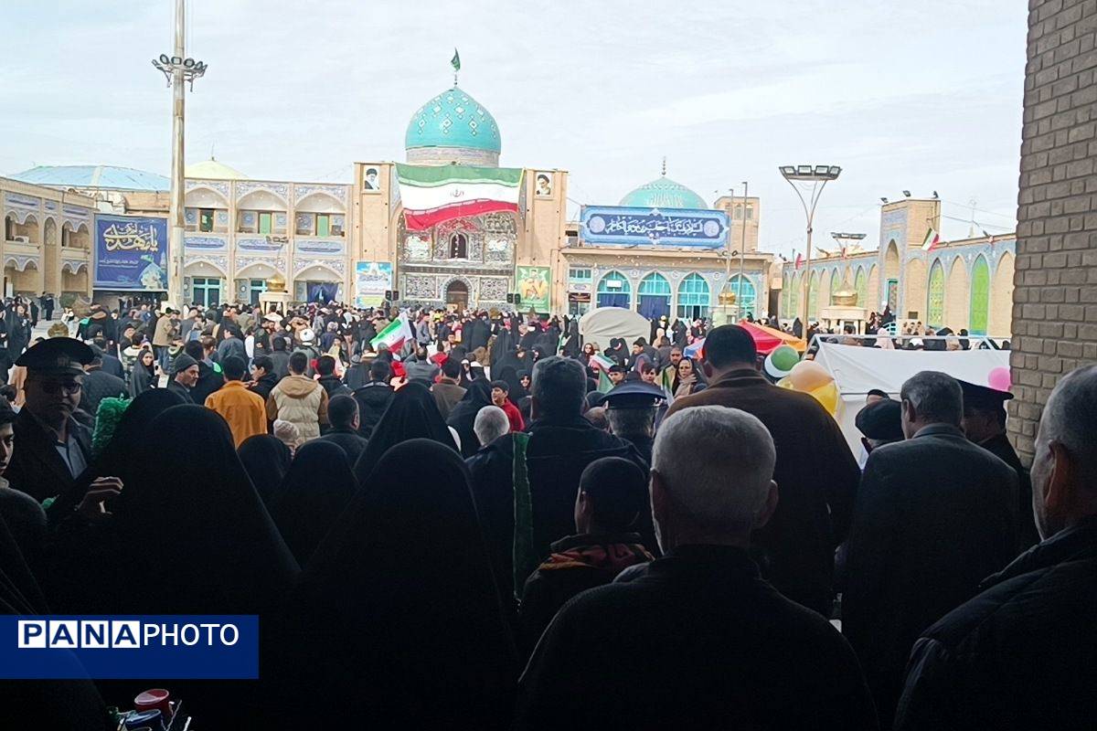 شور انقلابی در پیشوا، همه یکصدا برای ایران در 22 بهمن