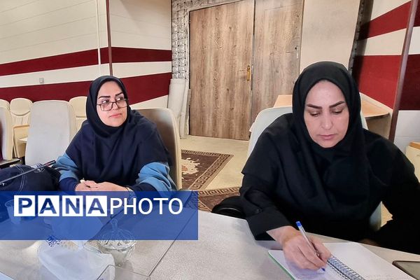 کارگاه "تربیت کنشگر جوانی جمعیت" ویژه رابطین امور بانوان مدارس منطقه کهریزک 