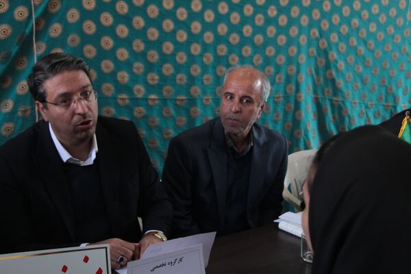میز خدمت در نماز جمعه نیشابور 