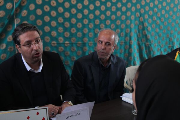 میز خدمت در نماز جمعه نیشابور 