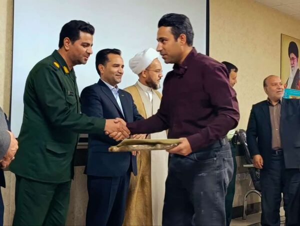 تجلیل از ۲۱ شرکت تعاونی فعال شهرستان خلیل‌آباد به مناسبت هفته تعاون