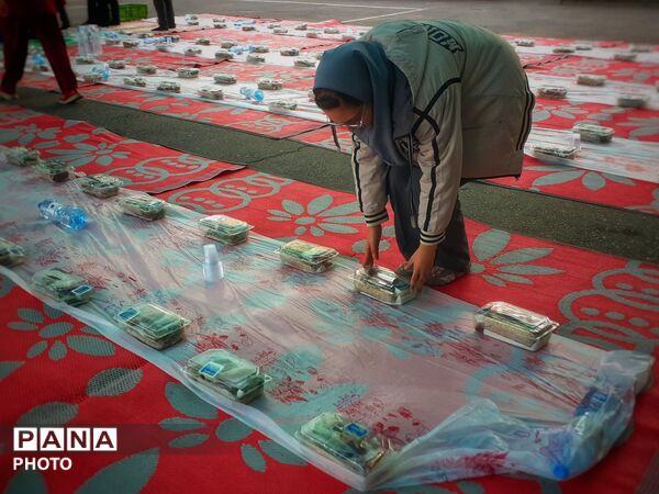 ضیافت صمیمیت در مدرسه شایستگان؛ افطاری‌ای به یادماندنی در مدرسه