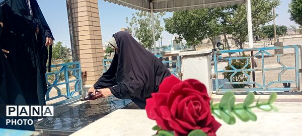 تجدید بیعت بانوان روستای سنگان با آرمان‌های شهدا