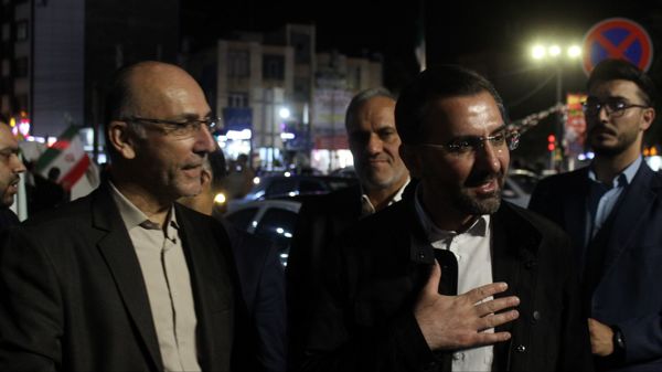 بازدید قائم‌مقام سازمان دانش‌آموزی از غرفه نوجوان مبارز و شهدای دانش‌آموز ورامین