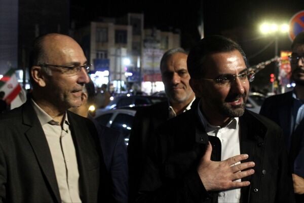بازدید قائم‌مقام سازمان دانش‌آموزی از غرفه نوجوان مبارز و شهدای دانش‌آموز ورامین