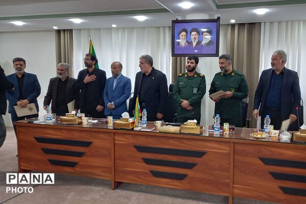 جلسه هم اندیشی با مدیران مدارس چهاردانگه